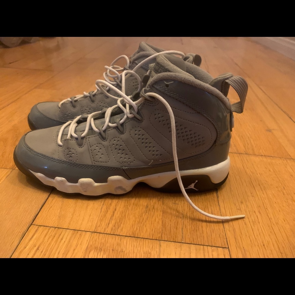 Air Jordan 9